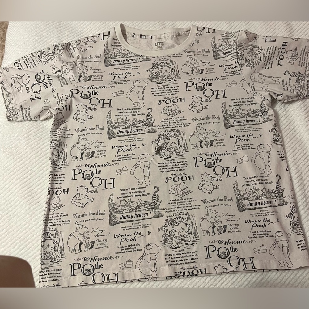Uniqlo Winnie the Pooh Graphic Tee - White